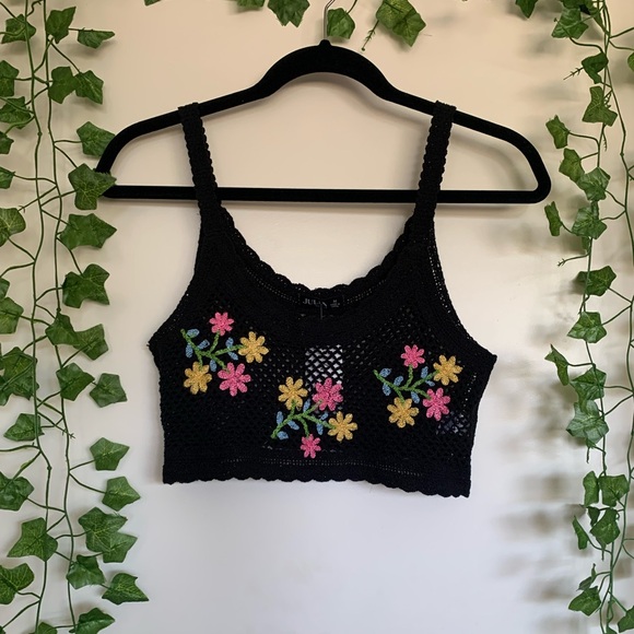 This is a crochet top. It’s in a size medium. - Picture 1 of 3